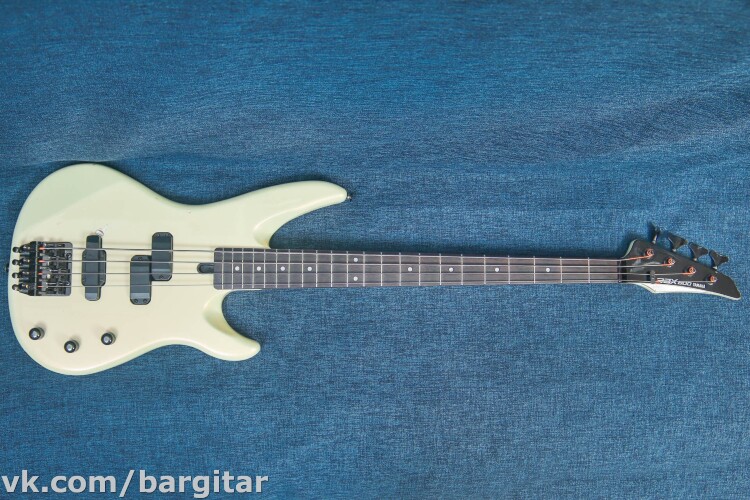 Yamaha RBX-800 Bass